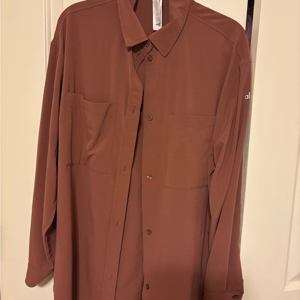 ALO Yoga Brown Button-Up Shirt